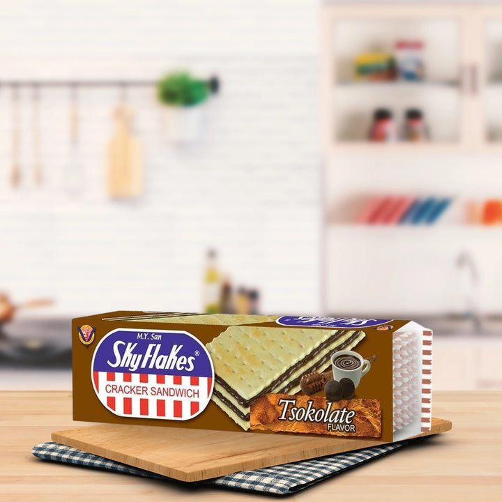 M.Y San Sky Flakes Sandwich Chocolate Flavor - 10x30g